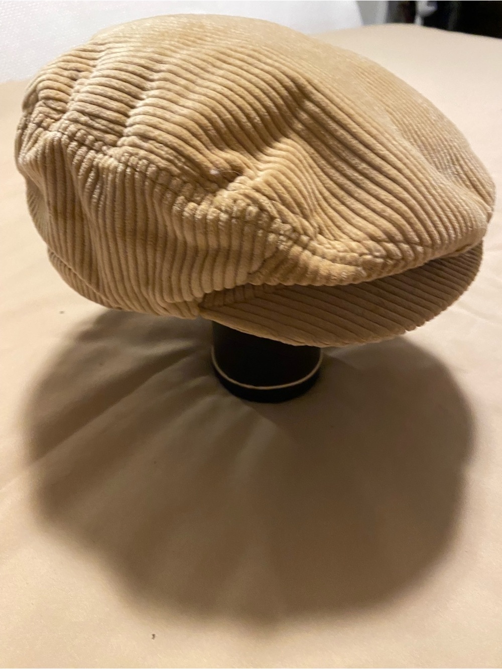 Men’s Corduroy Newsboy Cap in Tan